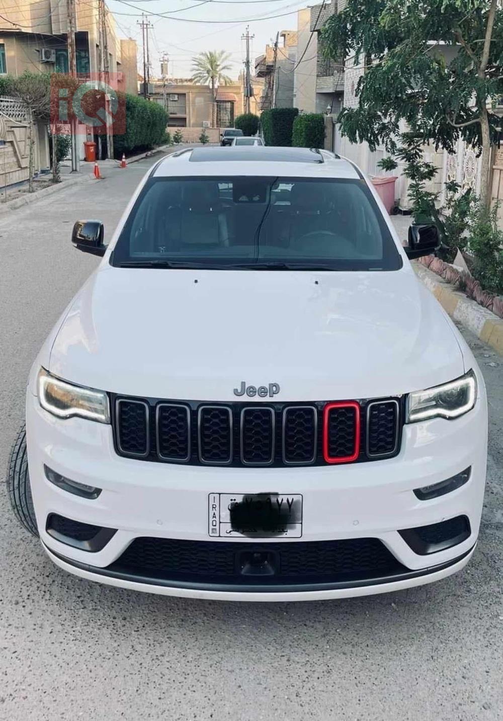 جیپ گراند شیرۆکی